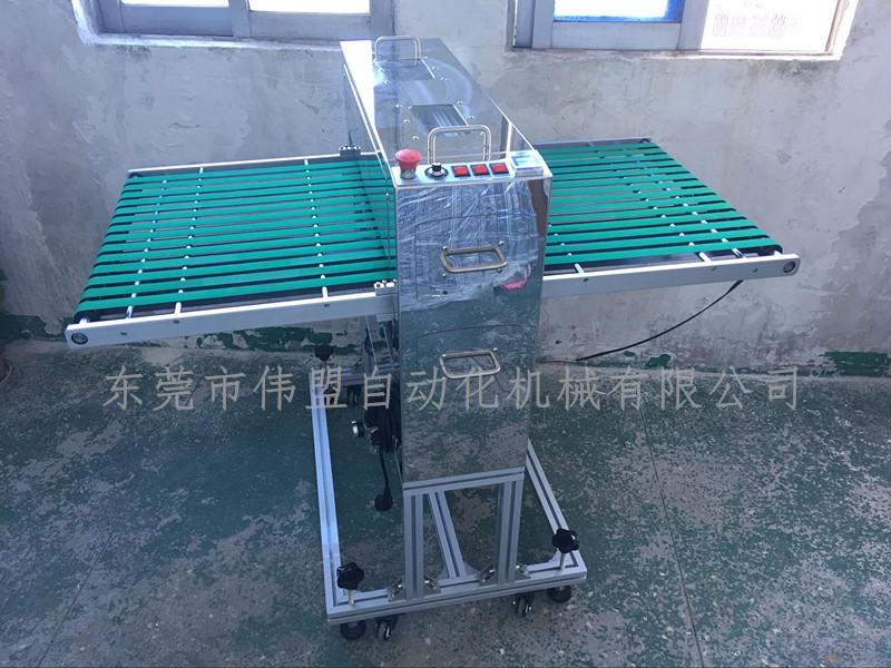 PVC膜片除塵機(jī)，PVC膜清潔機(jī)，PVC膜靜電除塵，PVC滾輪機(jī)