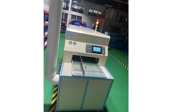 全自動吸塑托盤除塵機(jī)